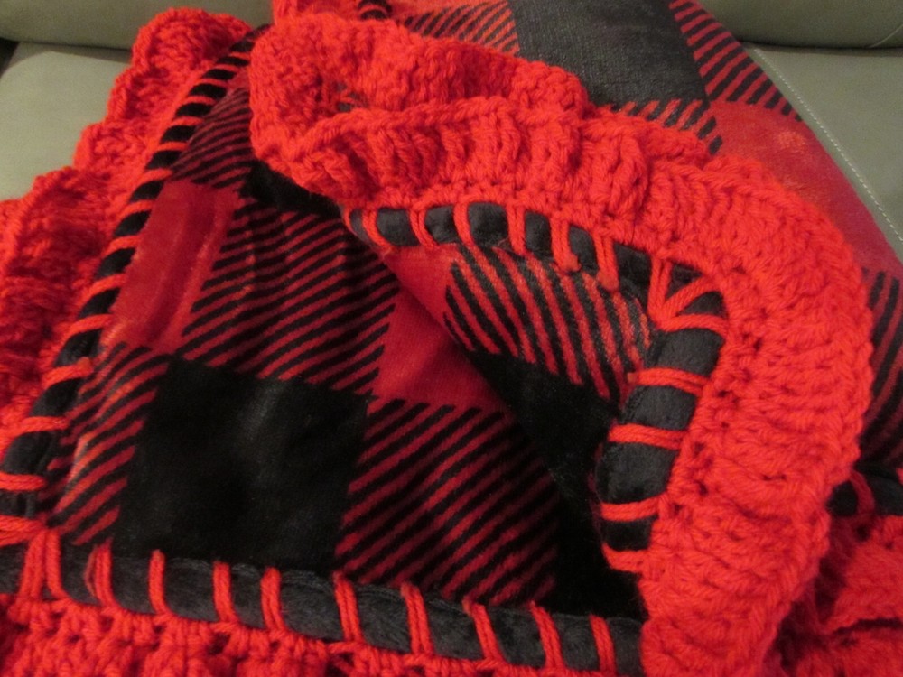 Oversize Reversible Plush Sherpa Throw Blanket Red Crochet