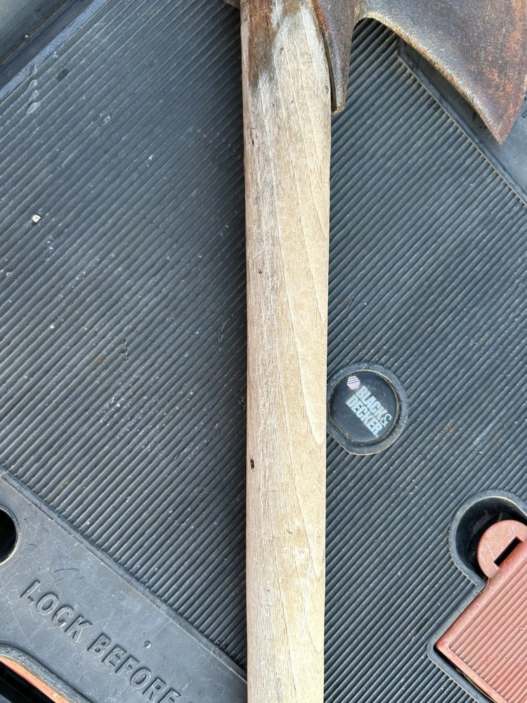 Black Hawk M & W CANADA Throwing and Camp Tomahawk Hatchet Axe Vintage