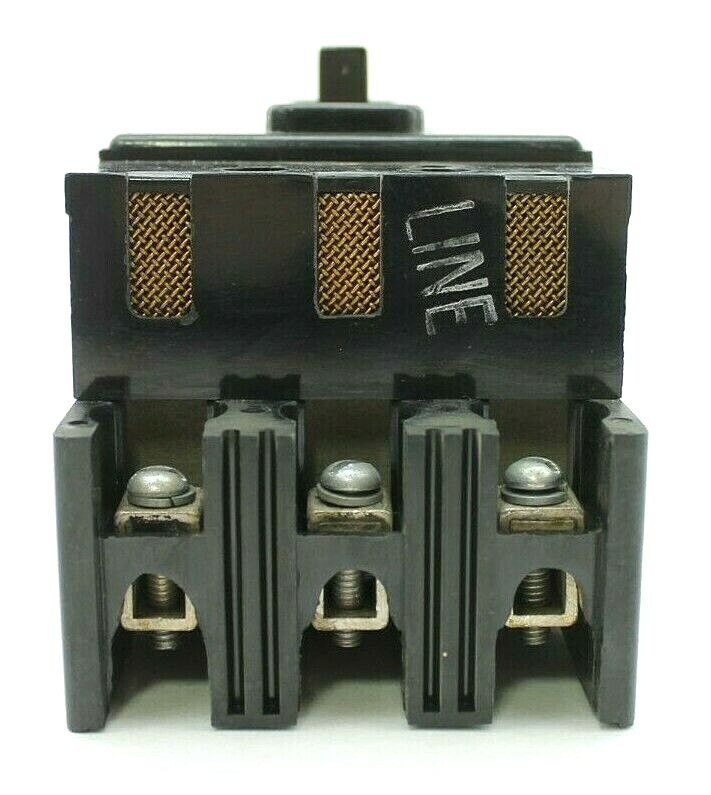 GE Trumbull ATB32100 Circuit Breaker