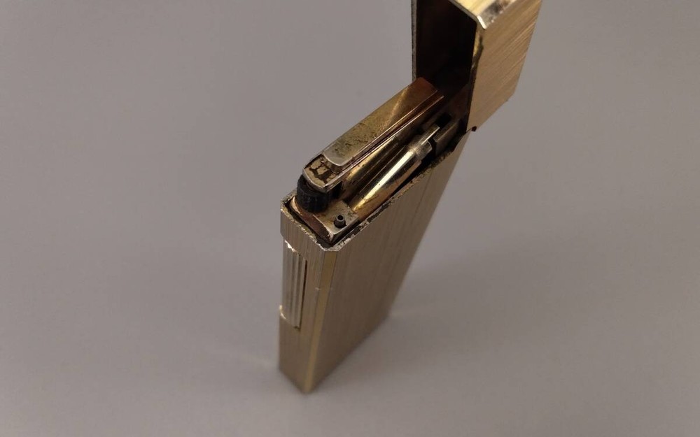 Fully operational, Maxim lighter, Gold hairline (boxed),