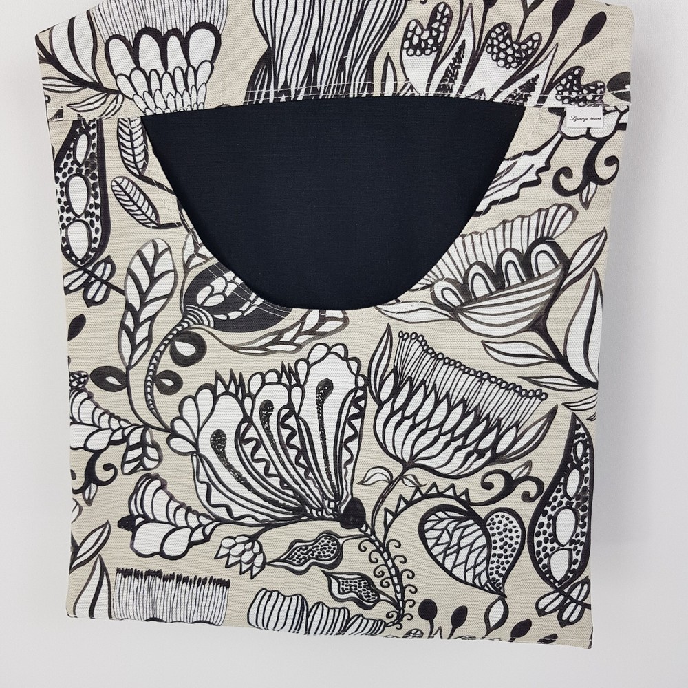 Peg Bag Handmade Tan Beige Black Floral Front Lined Laundry Clothes Peg Holder