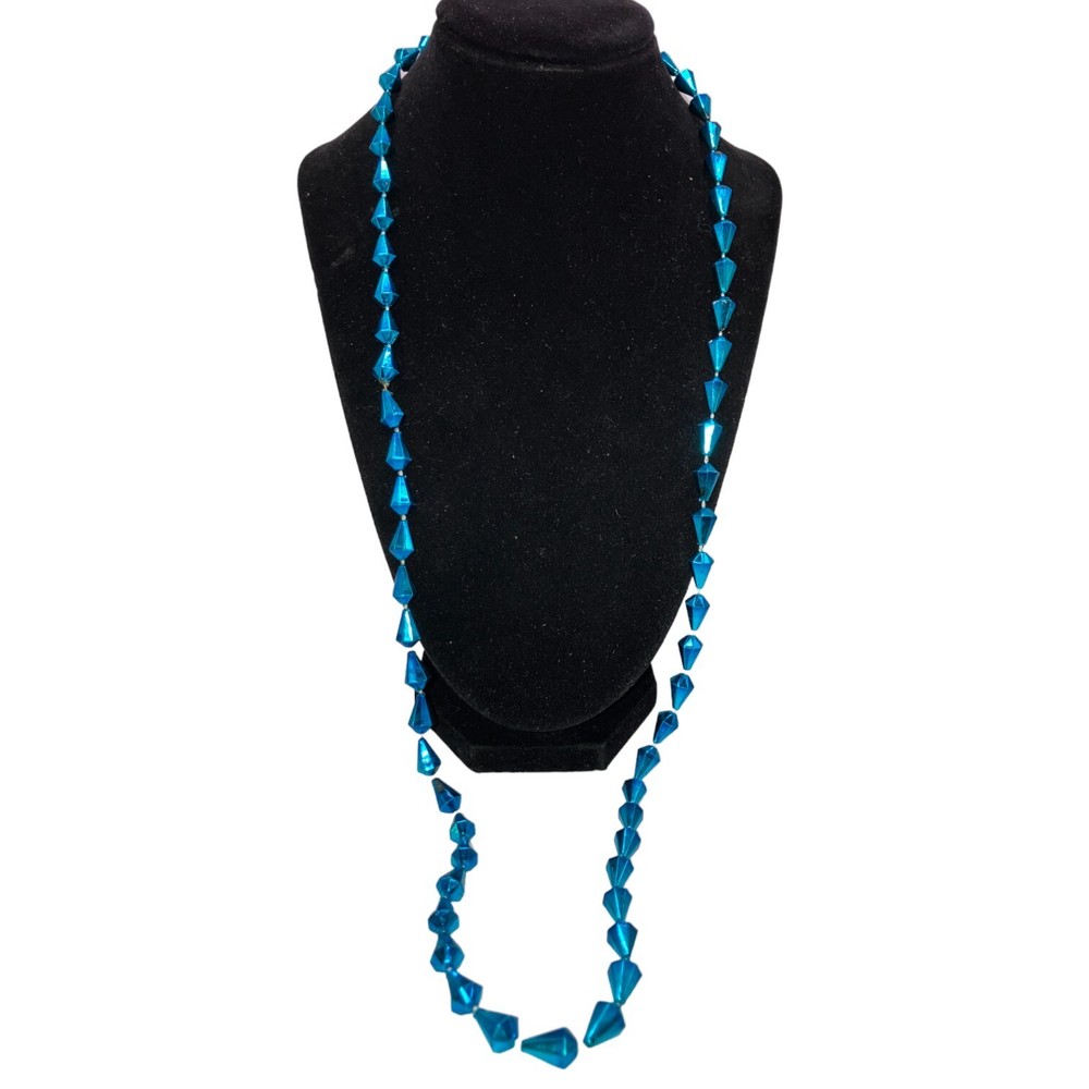 Turquoise Colored Cone Beaded Necklace!