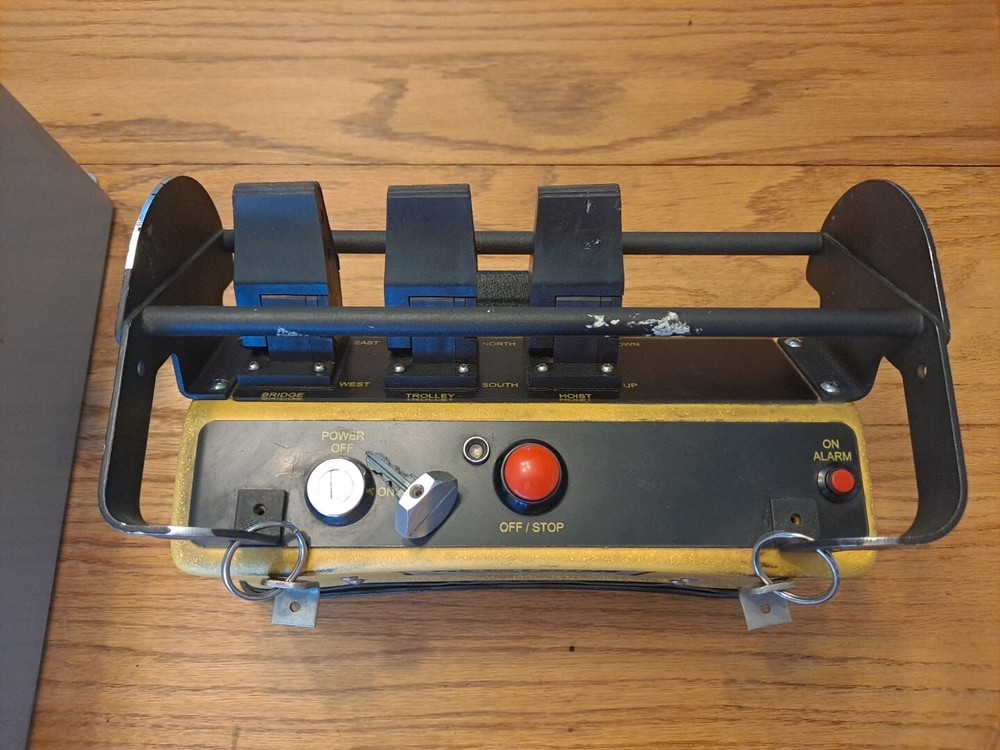 LAIRD REMTRON WIRELESS OVERHEAD CRANE REMOTE CONTROL RADIO TRANSMITTER, RECEIVER