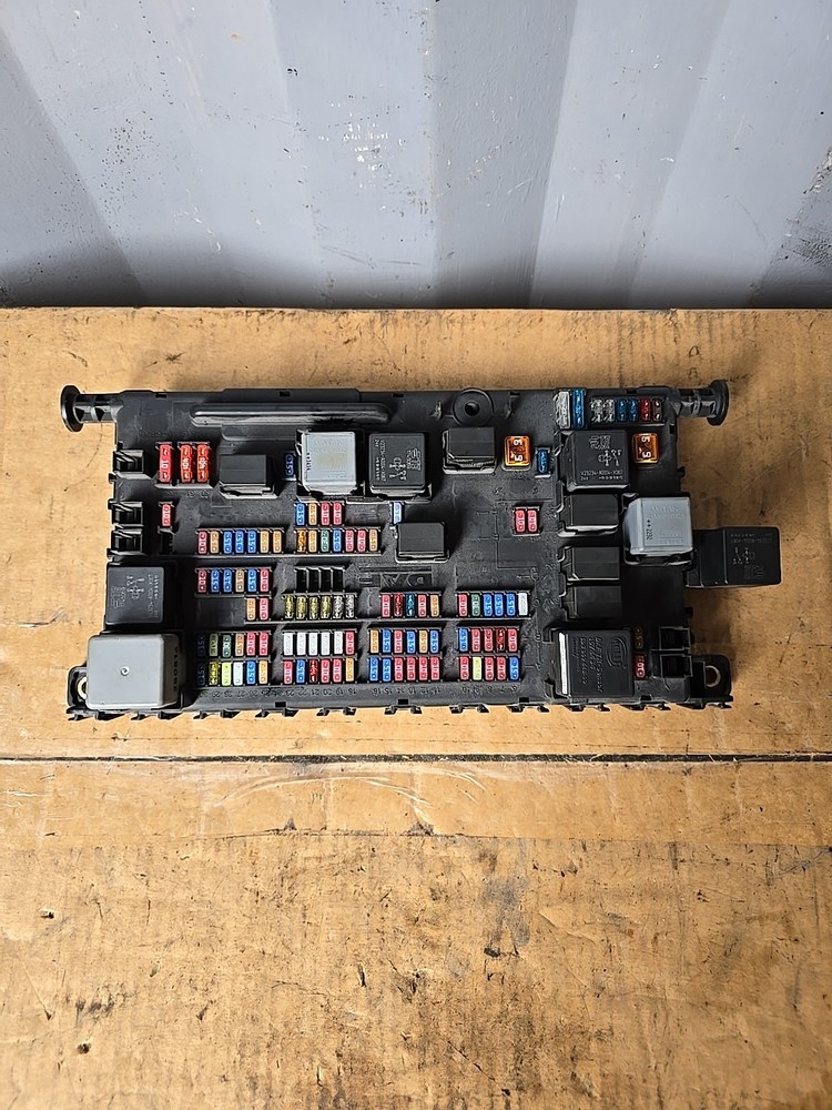 Daf Xf 106 Fuse Box 1925270