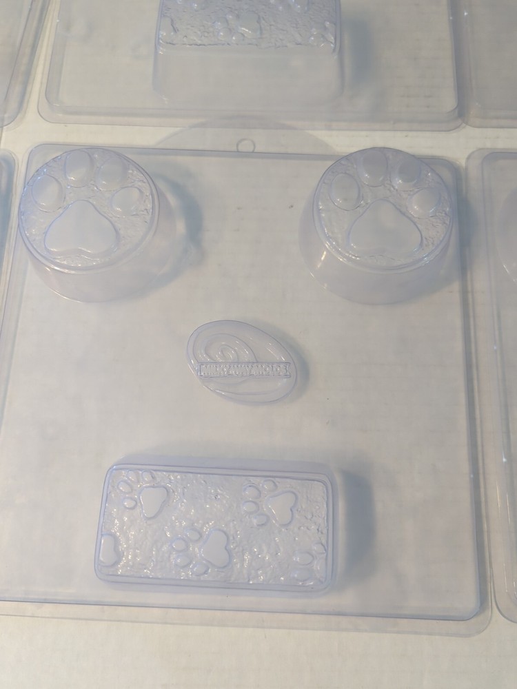 Milky Way Soap Molds, Paw Prints, Eight Mold Trays