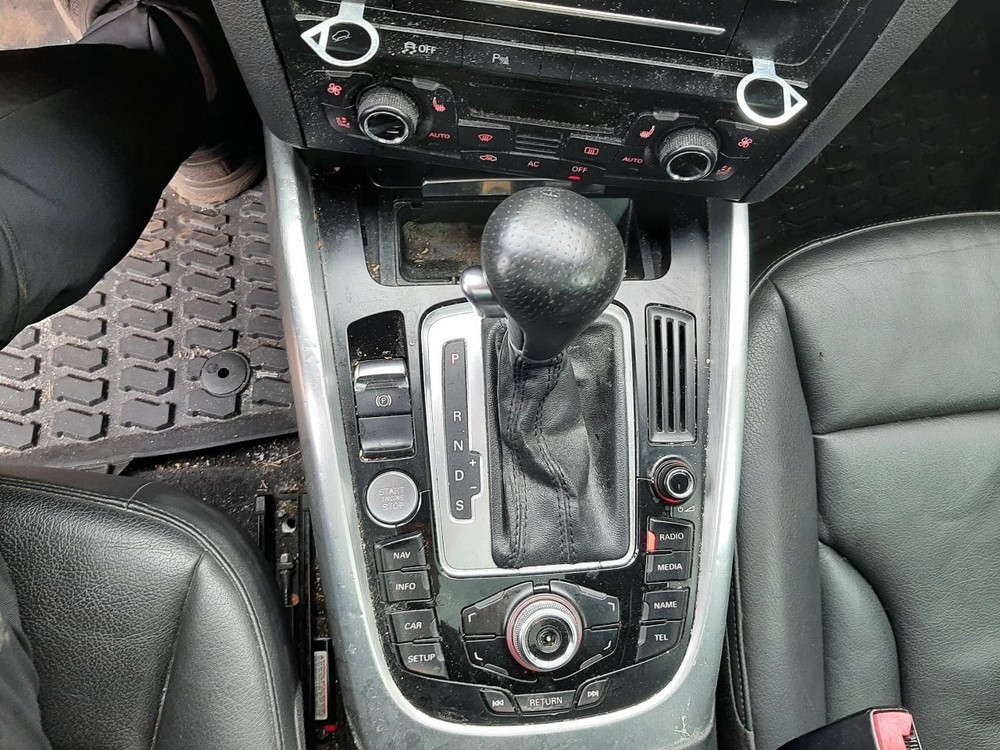 Q5 AUDI 2012 Air Shutter 1071381