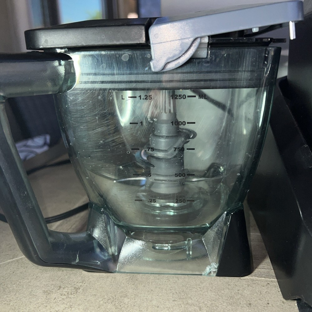 Ninja Pro System Base 2 Pitchers 2 Blades Working