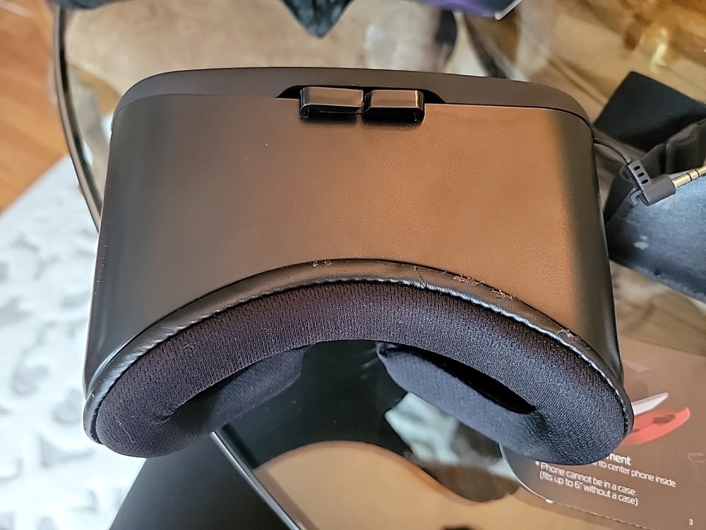 Tzumi Dream Vision Virtual Reality Smartphone Headset iOS, Android Black VR