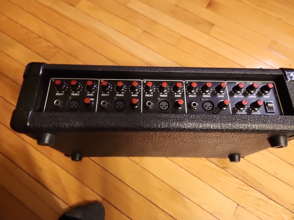 STAGEWORKS LG-4 Powered Mixer