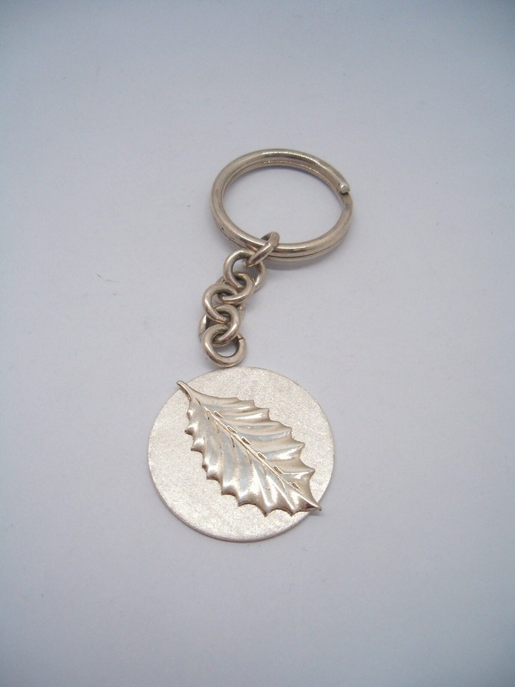 925 Silver HOLE LEAF Keychain - Sting -
