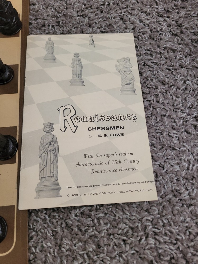Renaissance Chessman E.S. Lowe 1959 Boardgame With Booklet Complete Felt Bottom