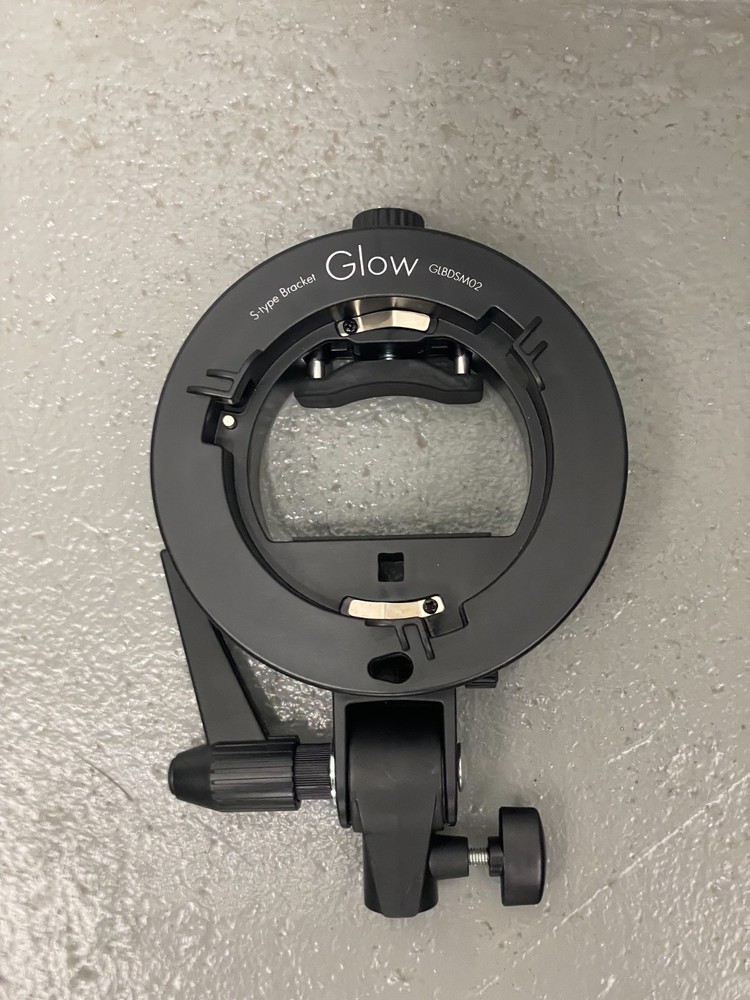 Glow S-type Bowens Mount Bracket for Speedlites and Flash