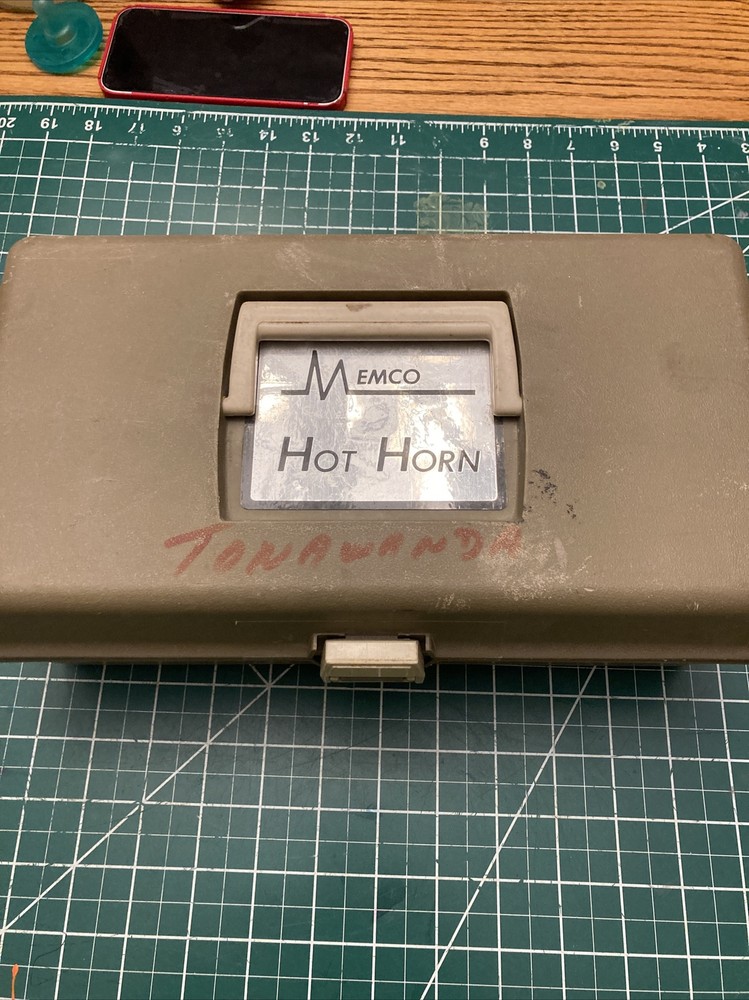 Memco Hot Horn Energized Cable Detector