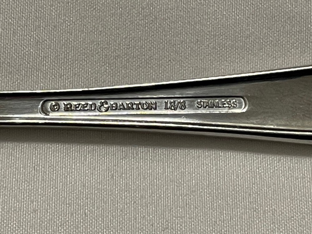 Reed & Barton DICKENSON Medium Cold Meat Serving Fork 8 1/2"