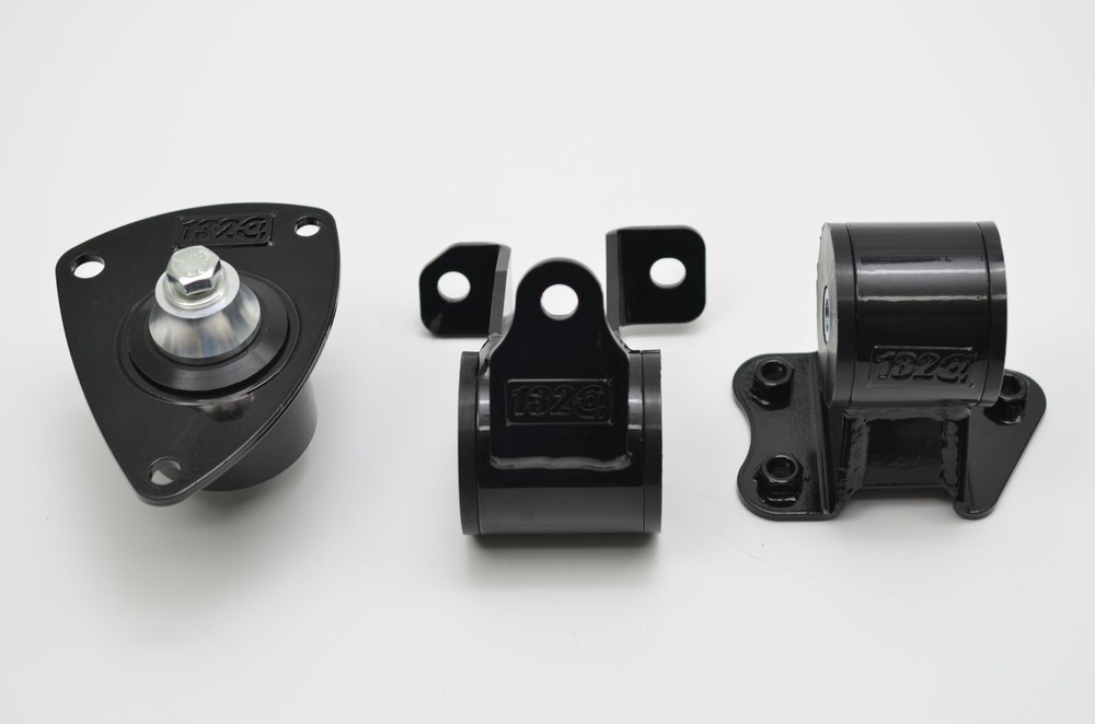 1320 Performance engine mount kit for 02-06 CRV & 03-06 Element auto Trans 95A