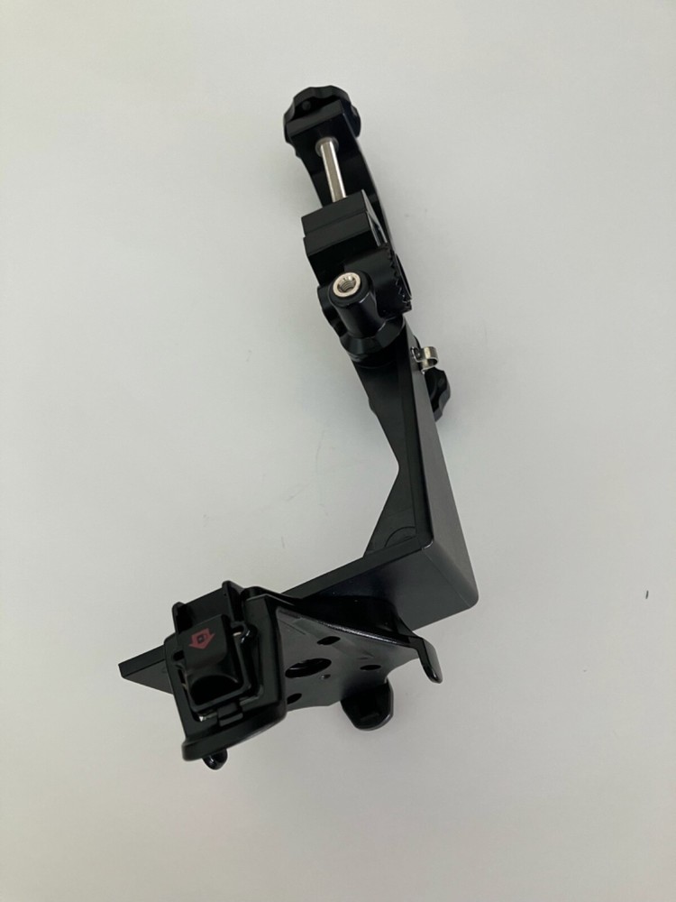 AIRCRAFT YOKE MOUNT FOR GPS