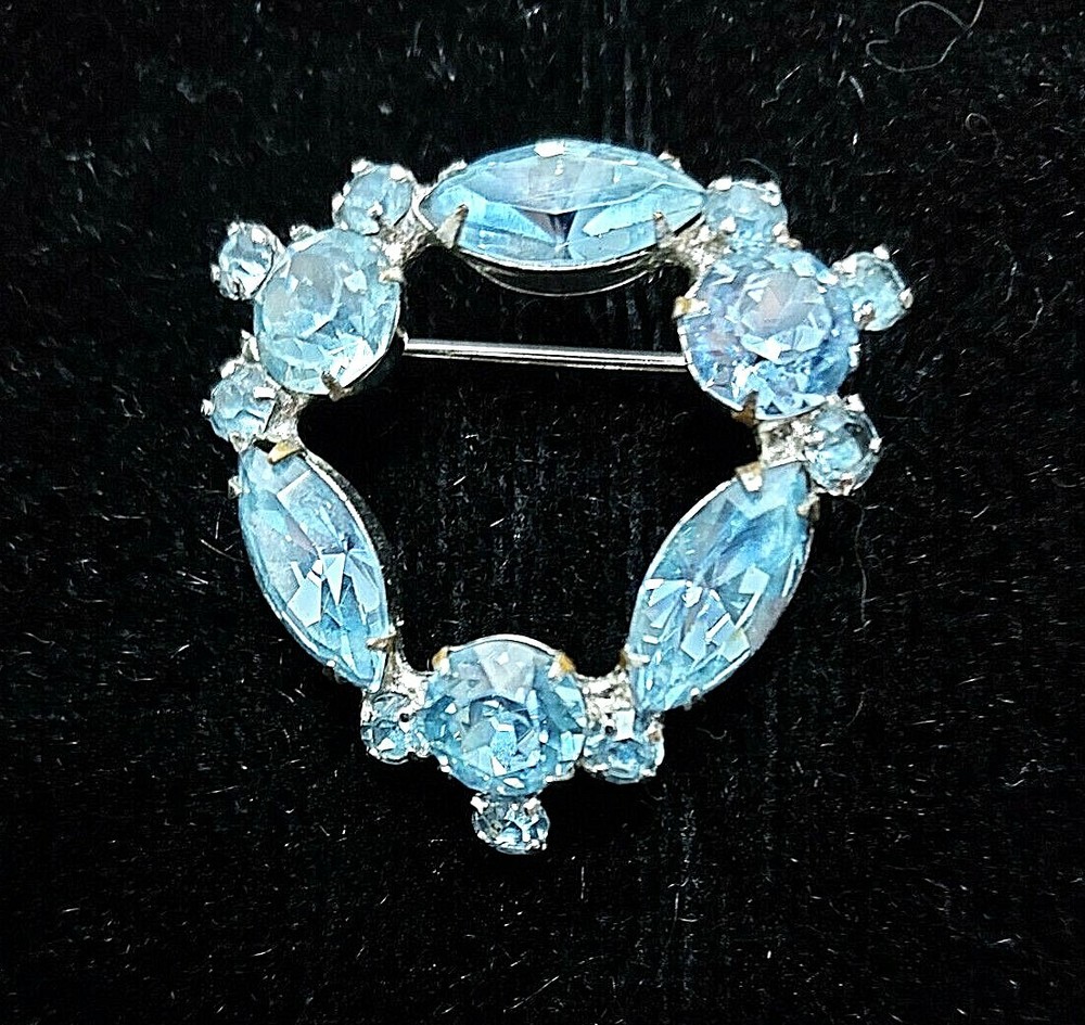Silver Tone Brooch W/Blue Round & Marquise Facted Glass Stones Triangular Shaped
