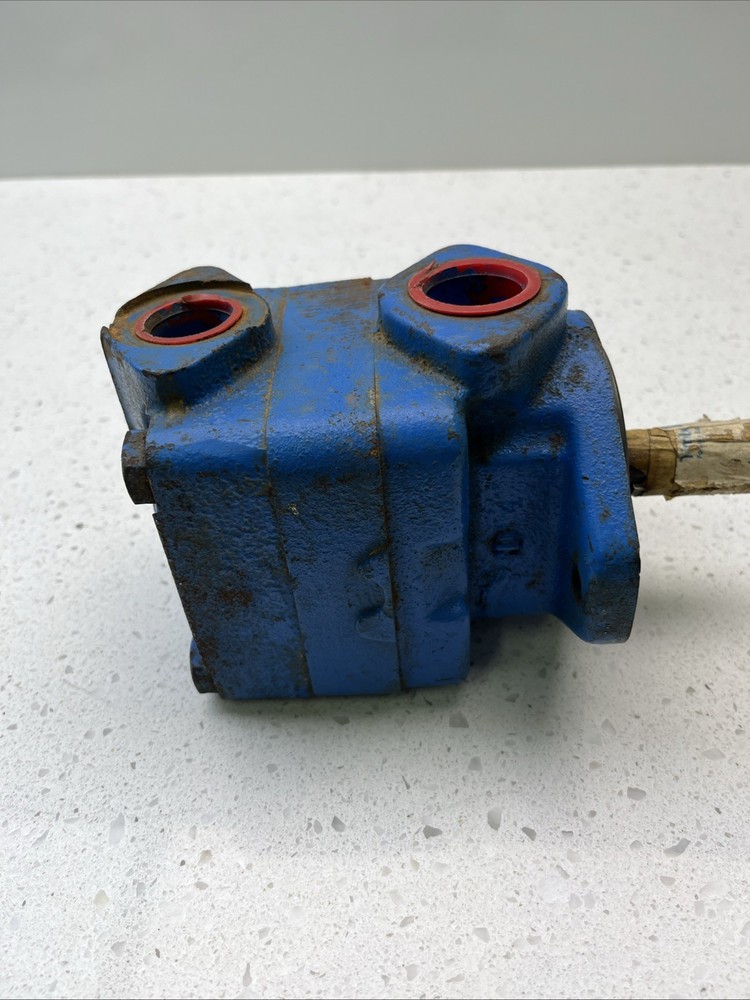 Eaton 123700 Hydraulic Pump OEM NOS