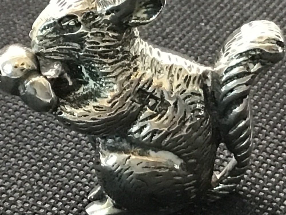 solid silver Squirrel figurine 57grams