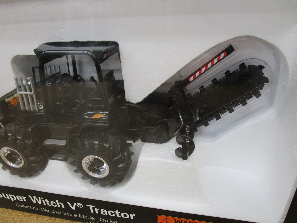 NORSCOT Ditch Witch Super Witch V tractor 1/25 construction digging diecast Z