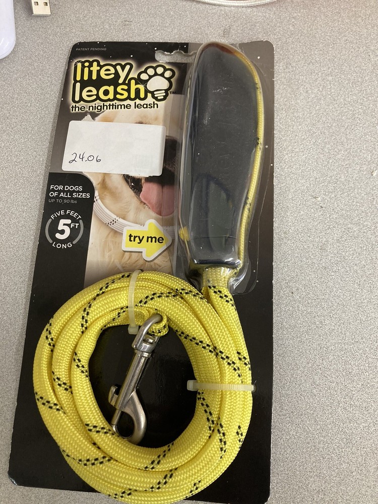 The Nighttime Leach For Dogs. Litey Leash