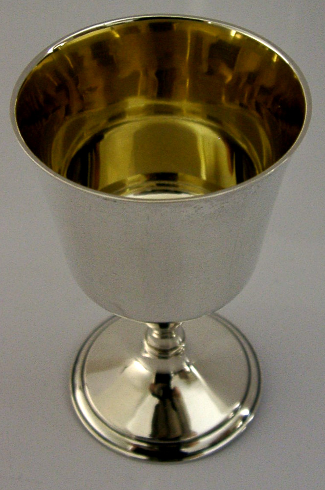 88g SUPERB MINT LITTLE SOLID STERLING SILVER GOBLET CHALICE CUP 1973 BARWARE