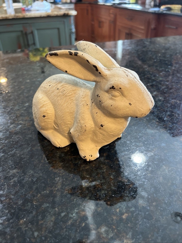 Vintage Rabbit Cast Iron 3.8 Lbs