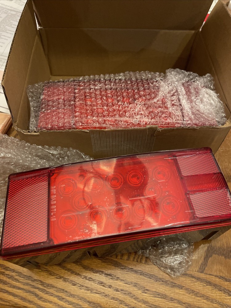 Set Of Two Rectangular Lights For Boat Trailer New