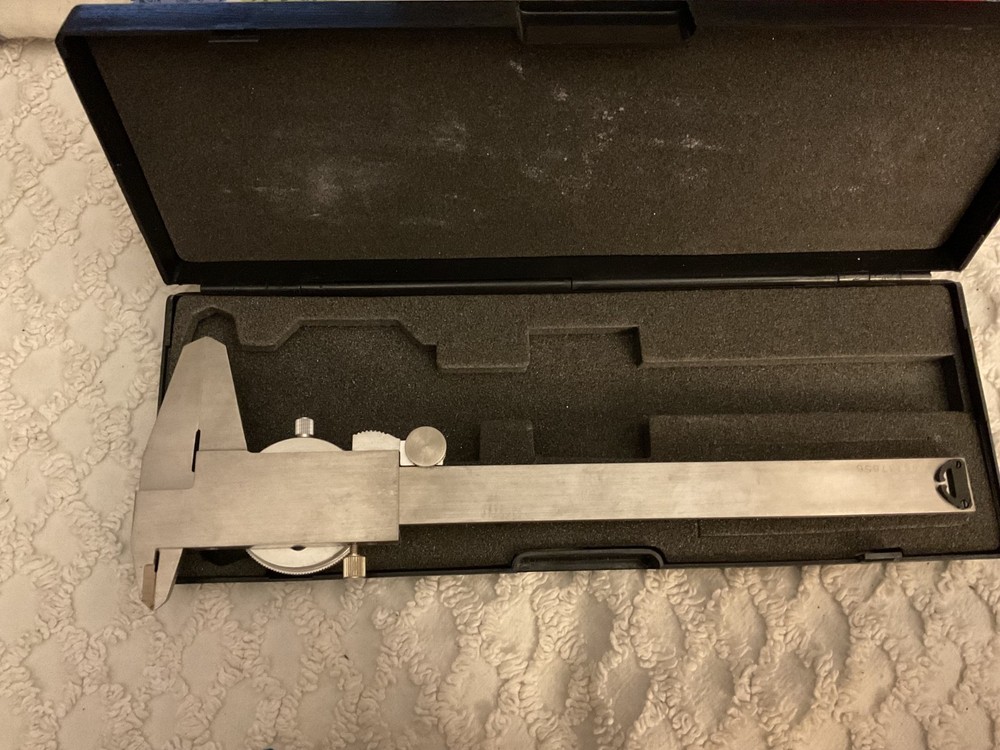 Cen-Tech 6" Dial Calipers