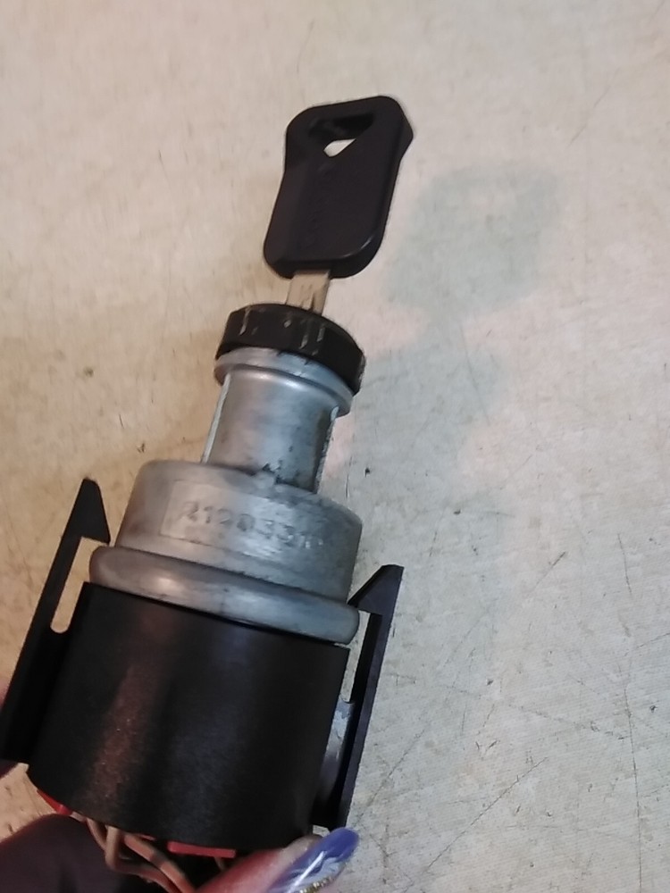 Volvo Ignition Switch 21203310
