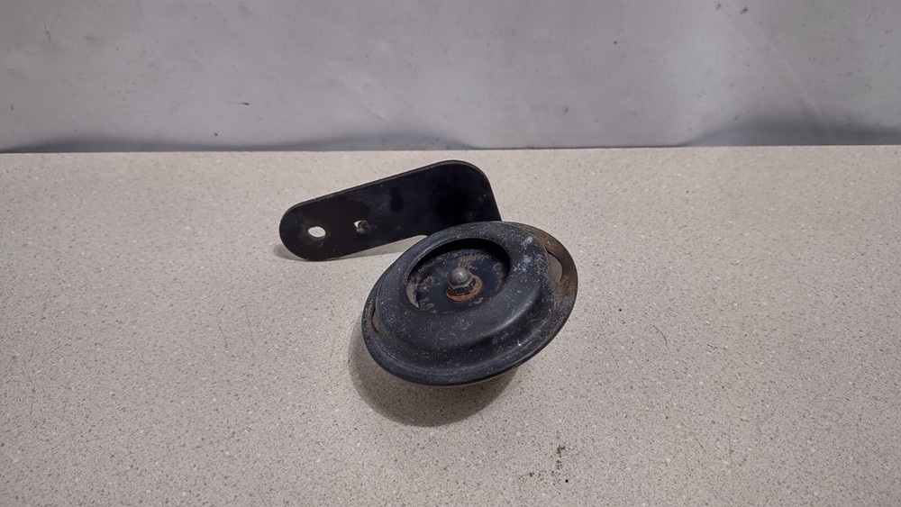 1986 Suzuki SP600 Horn #624.9-4