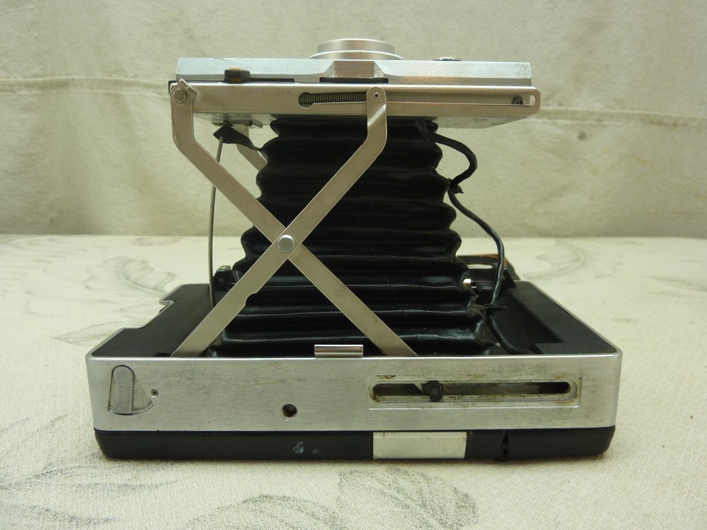 Vintage Polaroid 450 Automatic Land Camera with Manual
