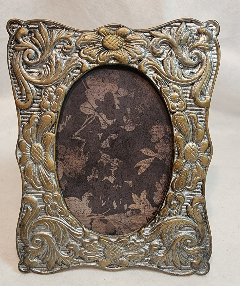 Vintage Small Metal Frame floral design, table stand, maker unknown