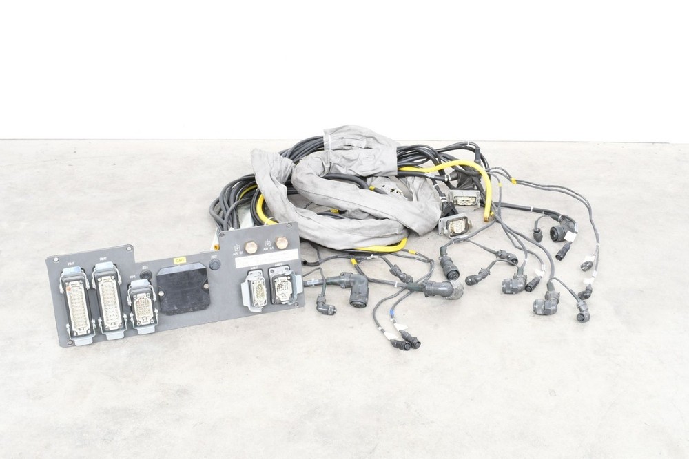 FANUC R2000iB 220U, Robot cable set with connection plate, L=4,30m