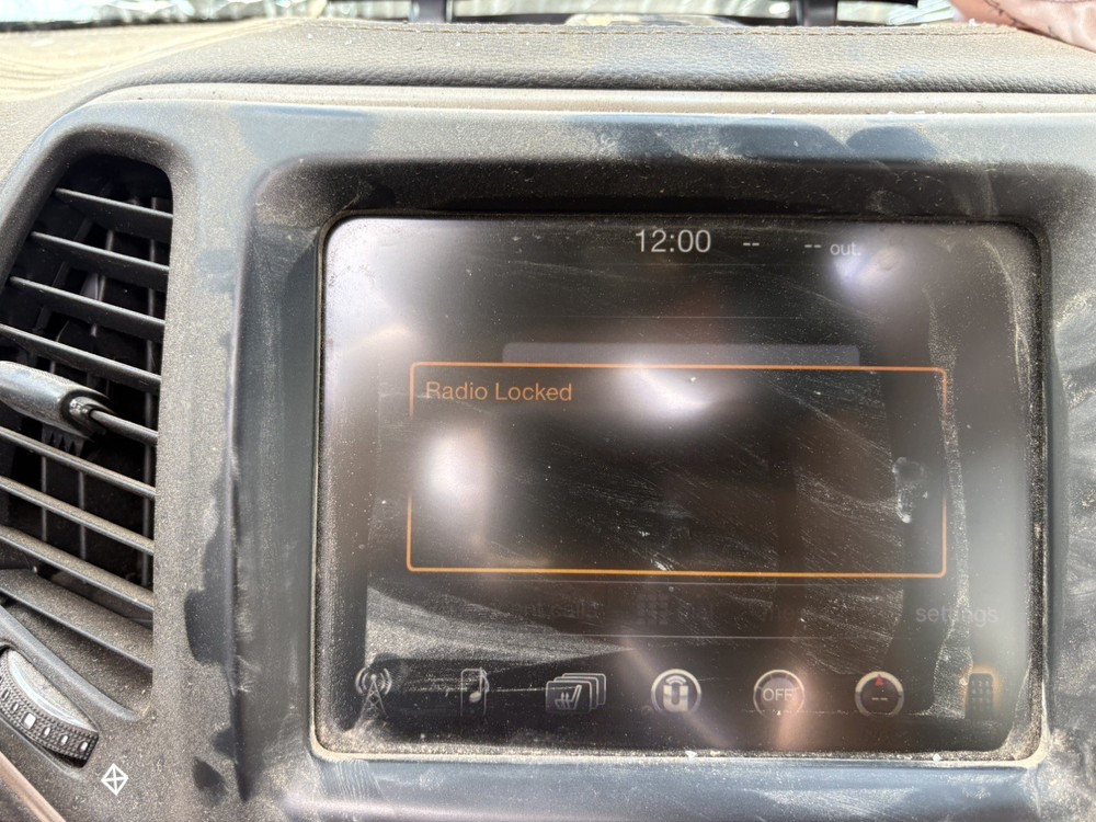 2017 Jeep Cherokee Display Screen 68270661AE