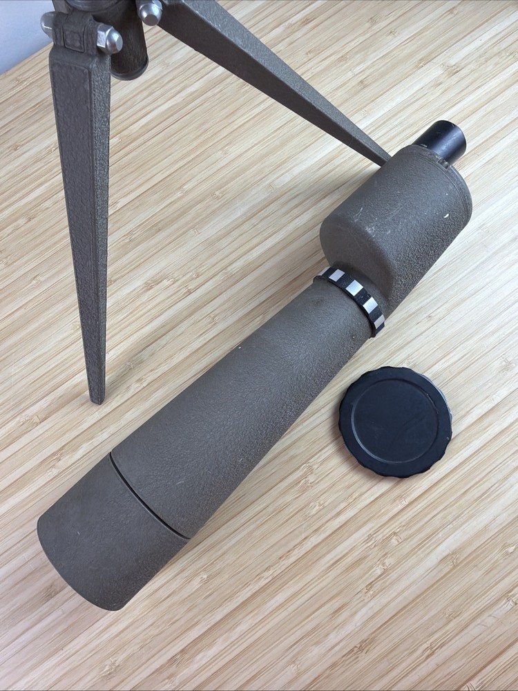 SWIFT SPOTTING SCOPE MODEL 821 with Eagle TRIPOD. Good functional condition 20x