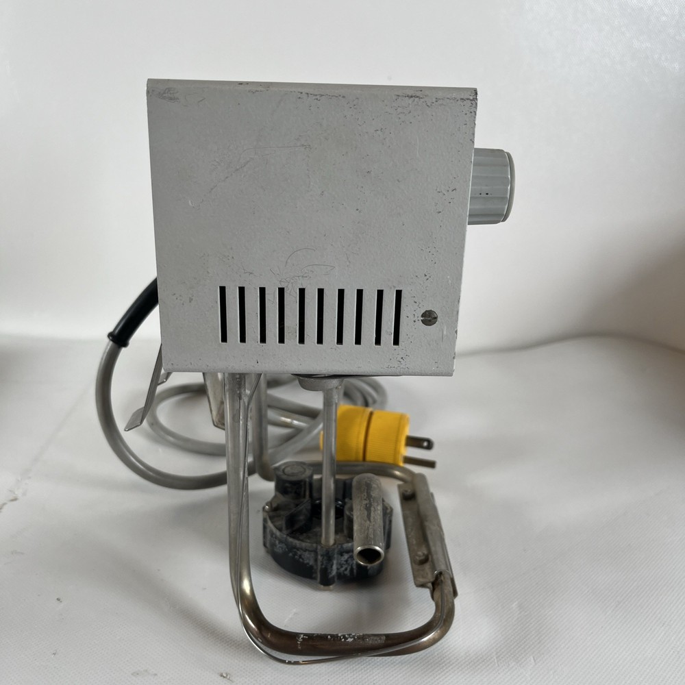 HAAKE MODEL E12 HEATED WATER BATH CIRCULATOR IMMERSION RECIRCULATING