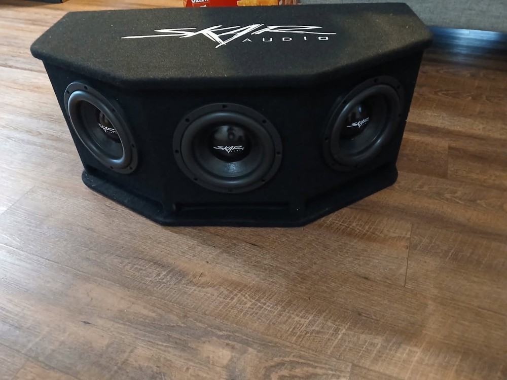 Tripple 8 Inch Subwoofer Box