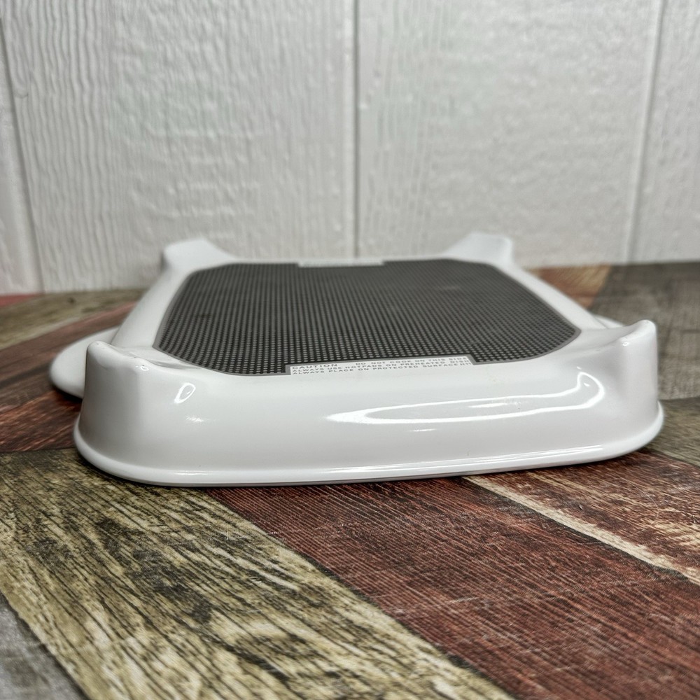 Corning Ware "Microwave Plus" MW-85 Footed Browning Grill 8 1/2" Square WHITE