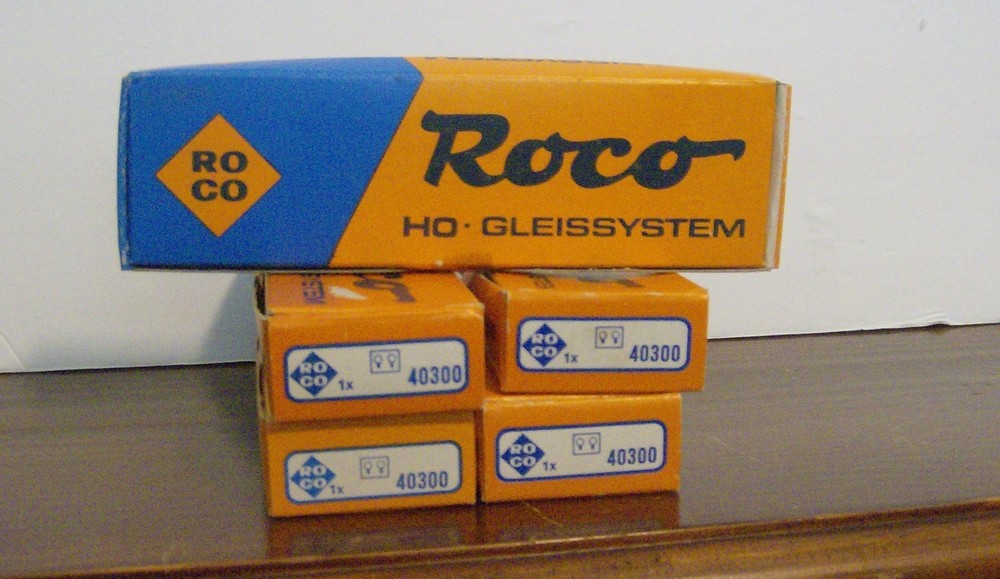 ROCO  HO SCALE GLEISSYSTEM INTERIOR LIGHTING SETS  5 SETS * #40300 * NEW