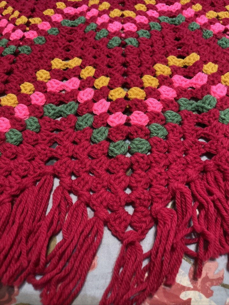 vintage Chevaron Pattern afghan- 38” X 57” -Nice