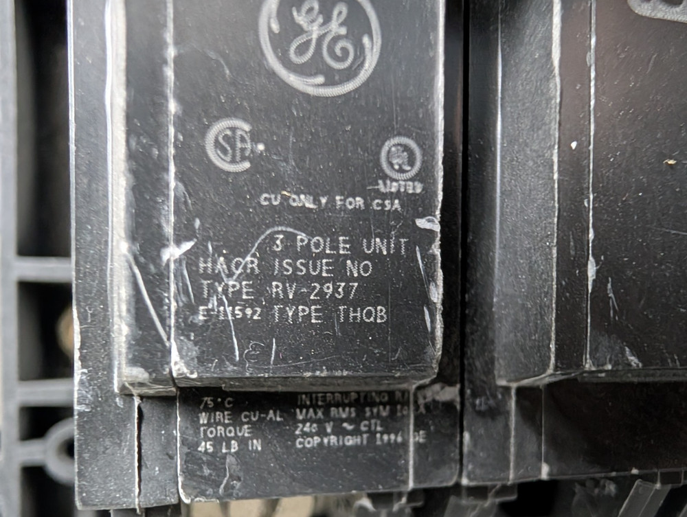 🤪 GE MAIN LUG BREAKER 42 CIRCUIT PANELBOARD