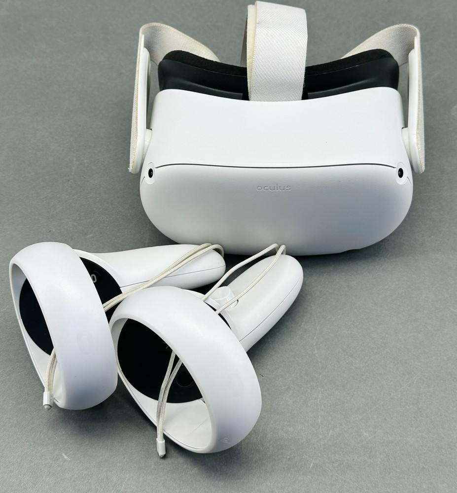 Oculus Quest 2 128GB VR HEADSET + Controllers