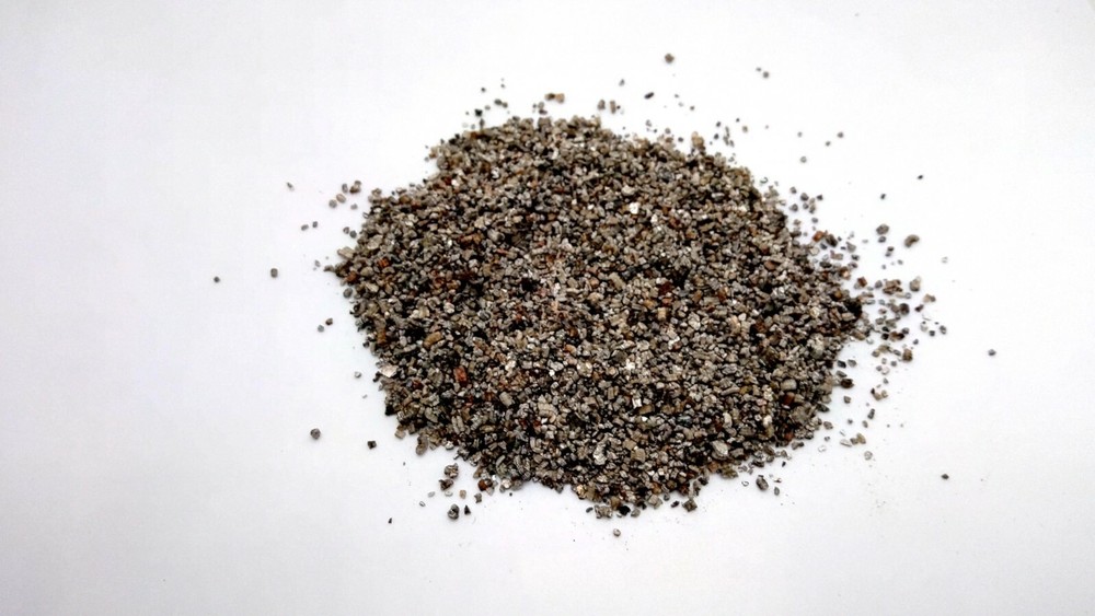 natural vermiculite medium/fine grade