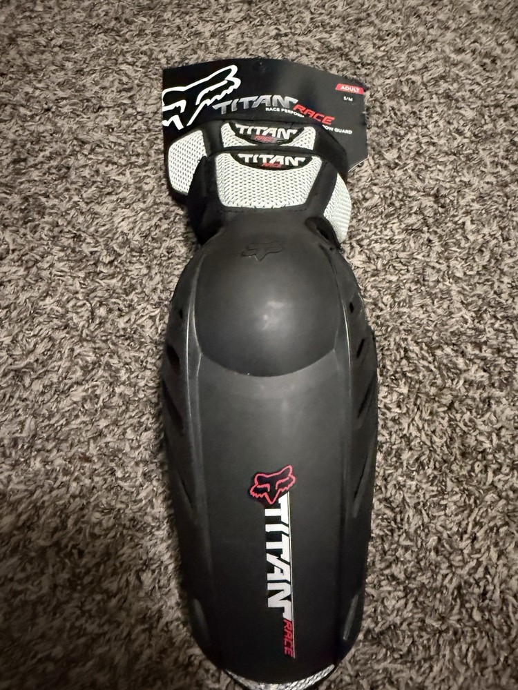 Fox Titan Race Size Small Medium Elbow Guards Black Silver NIP