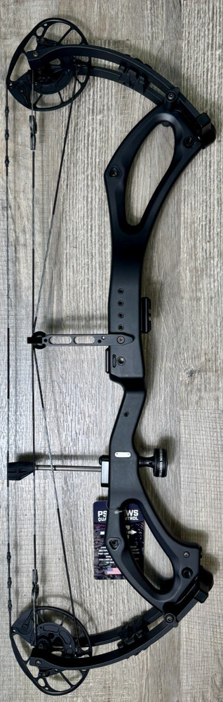 PSE Mach 33 EC2 Right Hand 80LB Black Carbon Bow New