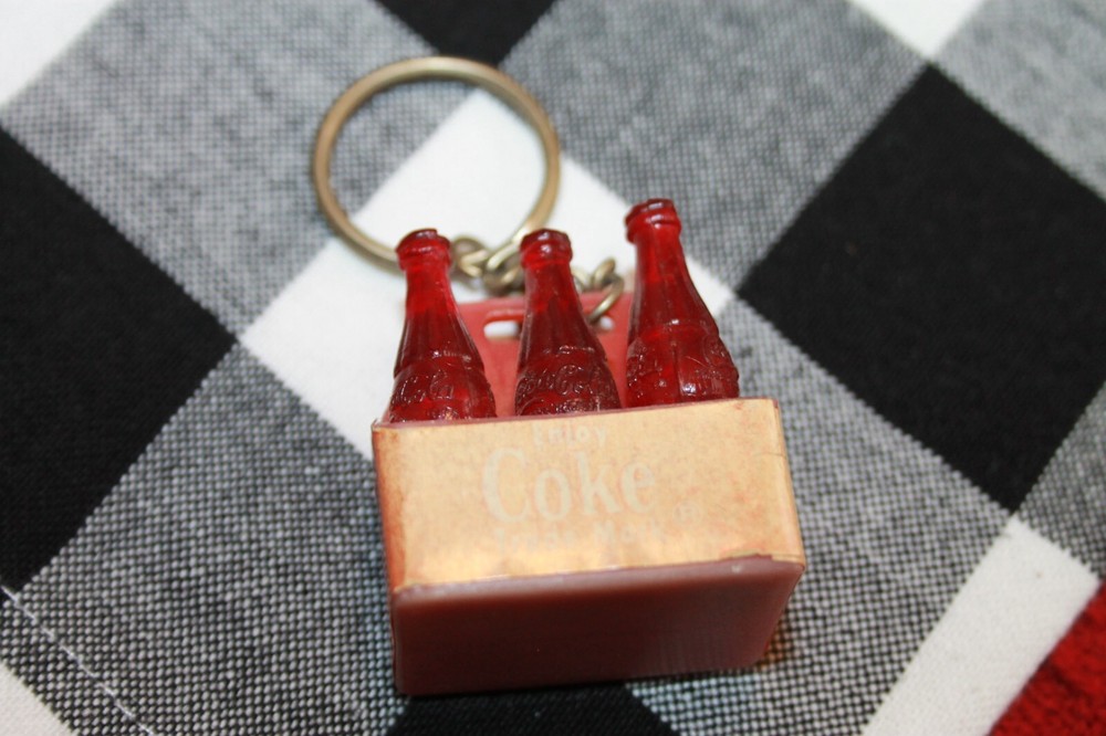 Vintage Coke Coca Cola 6 Pack Key Chain