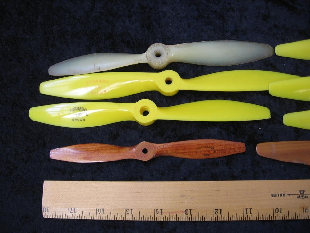 toy airplane propellers