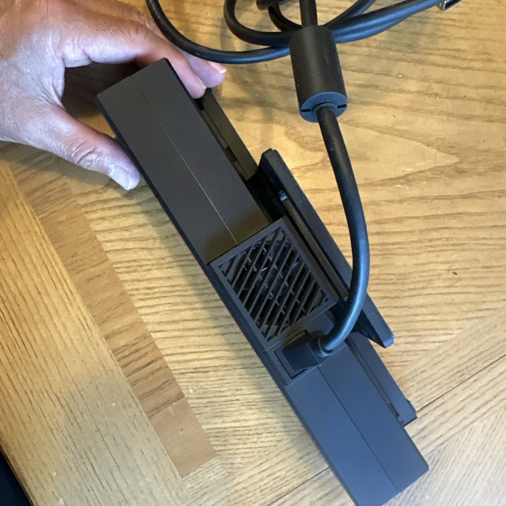 Microsoft Xbox One Kinect Camera Motion Sensor Bar 1520 Excellent Condition