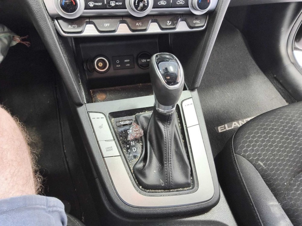 ELANTRA   2019 Transmission Shift 756422